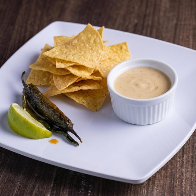 Queso & Chips